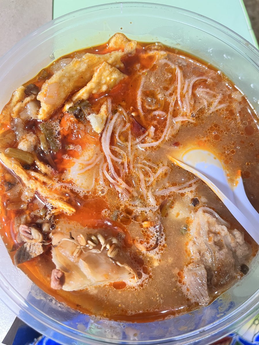 MFHDYT's tweet photo. Kalian udah pada makan siang gak? https://t.co/Dr2zun2o9s