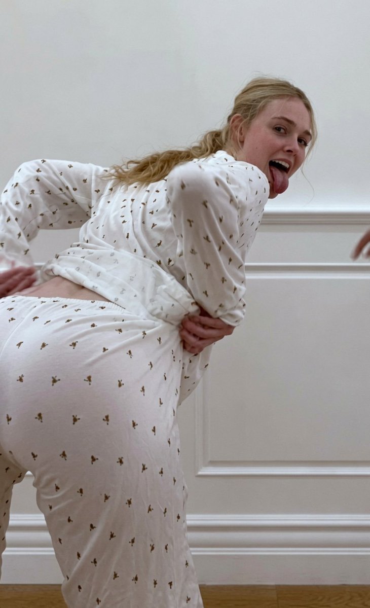 daya_soouza's tweet photo. Elle fanning you are insane. https://t.co/ThzmTH07JI