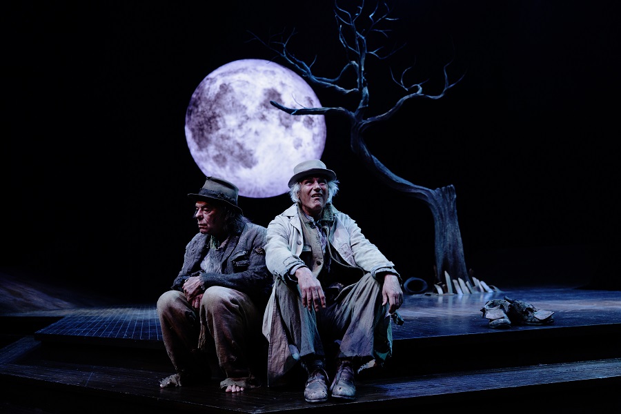 DrewRowsome's tweet photo. Last week for Waiting for Godot: staying entertained before "the night is pitch black" https://t.co/ieKNlP1njO #theaTO
@stratfest #comedy #tragedy #WaitingForGodot #SamuelBeckett https://t.co/2cIr4a9kqs