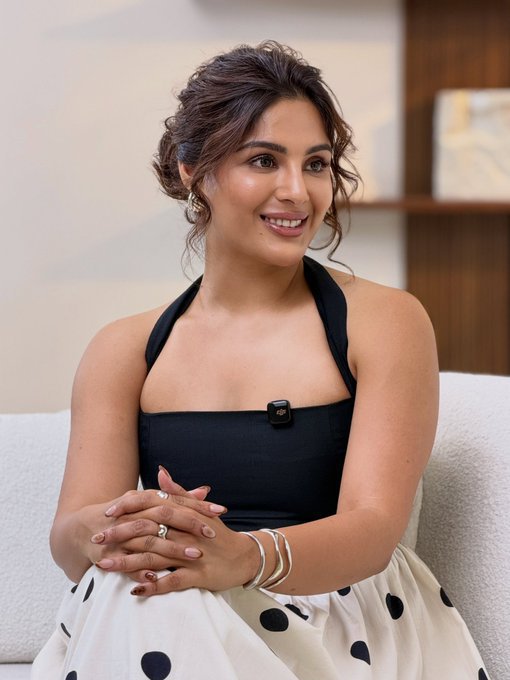 TheStarletCo's tweet photo. Samyuktha Menon ✨

A graceful presence with charm and elegance that continues to win hearts.

Good night 🌙

#SamyukthaMenon #IndianCinema https://t.co/gDmZYpSLGz