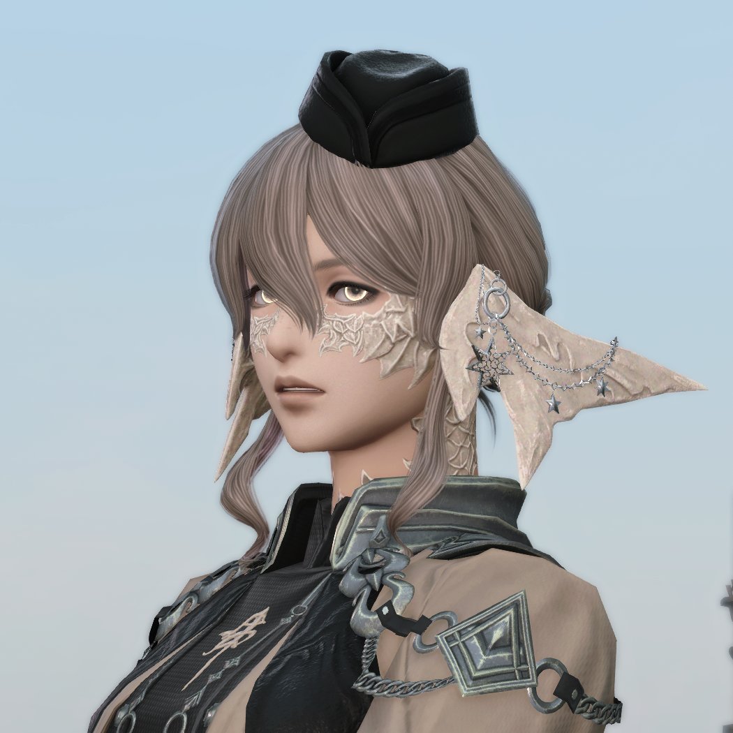 Hkotism's tweet photo. Mixed feelings; it looks funky from certain angles (on her) and I wish there was a bit more volume to it, particularly the back, but the bun feels practical for an adventurer type and still suits her nepo baby vibes. https://t.co/8ahNv7KBnW