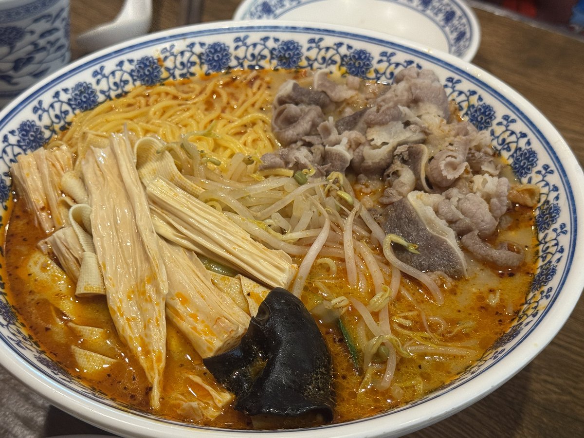 iamkimgosu's tweet photo. 인원수대로 시키면 나 친구 안한다 진짜 염창역에 보물 홍마방 https://t.co/2NRW8cfoRq
