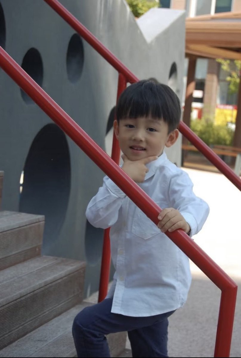 eomseolace's tweet photo. #some of my fave baby hyeon pics 🤏🏻

++

(all are posted publicly by his former kindergarten) https://t.co/EpSYBXH7FT