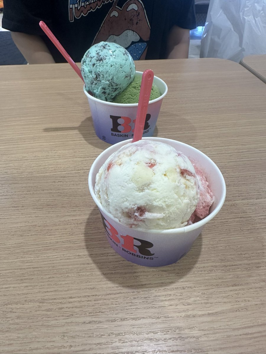 Fat_Max_Skal's tweet photo. デート(おじさん&amp;おば…おねえさん💦) https://t.co/6Lg3rju0El