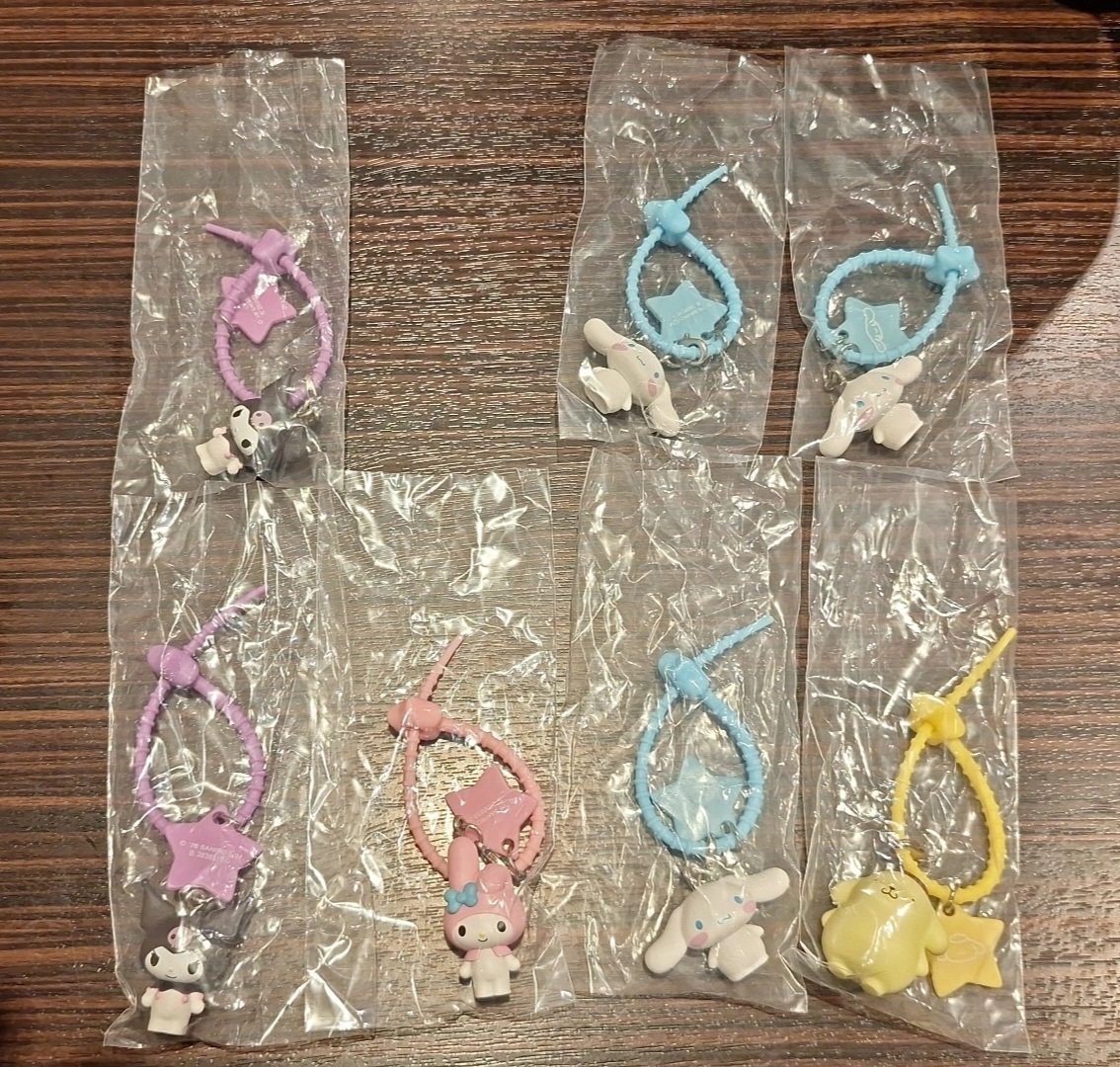 G7LG2DXcv720438's tweet photo. サンリオキャラクターズ ななほしカラフルマルチチャーム 交換

譲:シナモン×3、クロミ×2、マイメロディ、ポムポムプリン
求:ハローキティ、けろけろけろっぴ、ポチャッコ

本日梅田手渡しまたは郵送。ポムポムプリンはキティのみ。
検索からもお気軽にお声掛けください。 https://t.co/HmKjN7pfk5