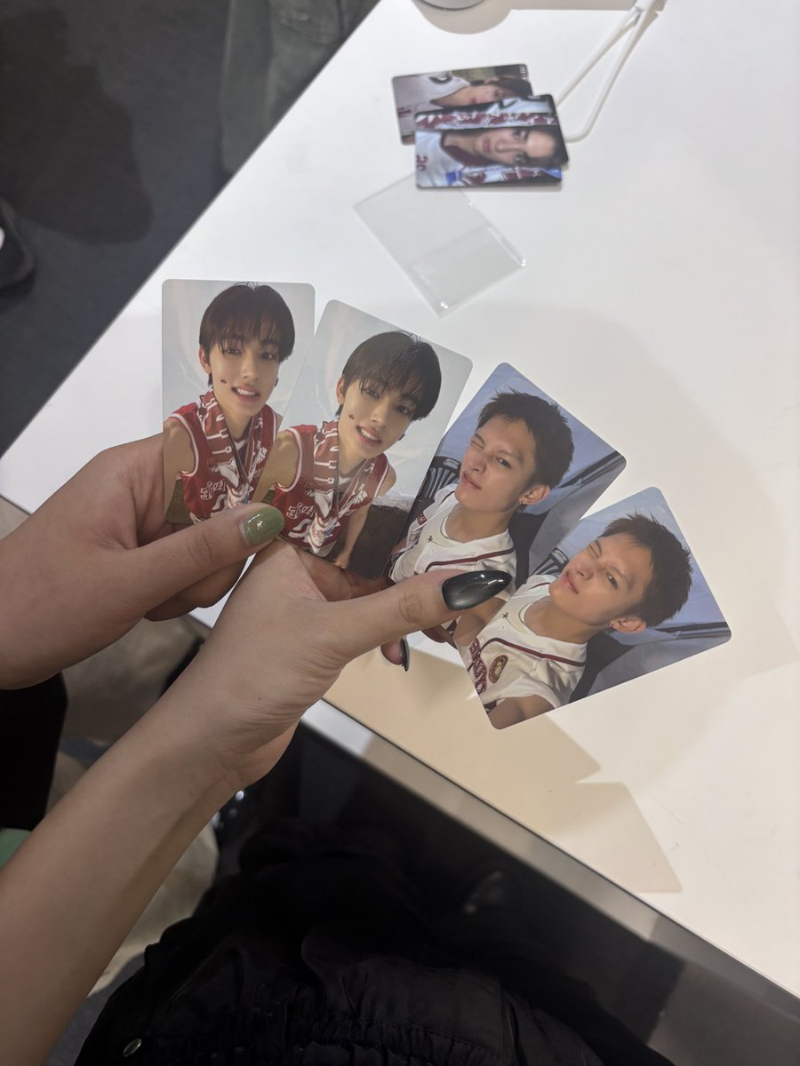 1cszn's tweet photo. Music korea 明洞は売り切れだったけど龍山は残ってたから無事GET✊💖
韓国コアちゃんと繋がれてうれぴ♡♡♡♡♡
 #cortis  #코르티스  #제임스  #선현 https://t.co/4ChRwlJ43m