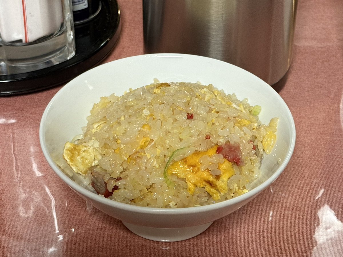 susuru_tv's tweet photo. 岩手屋
チャーハン超うまい https://t.co/GtwTxCQA8Q