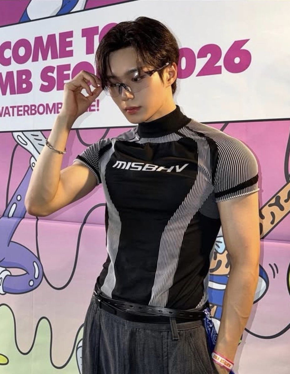 dearest_junseo's tweet photo. 260729 yepokr instagram #준서 #JUNSEO 

they included junseo's fit in their thumbnail and post ♡

WATERBOMB (waterbomb_official) wasn’t just about getting soaked - it was a fashion show, too 💦🔥

This year’s stage outfits were bold, proving that you don’t have to sacrifice style for a water fight. Swipe through some of the WATERBOMB 2026 looks that had everyone talking 👀💙