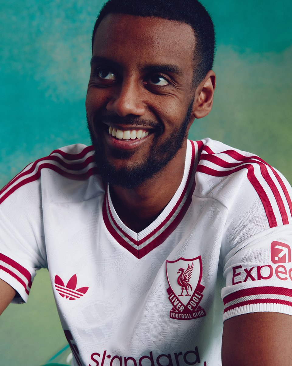 LFC's tweet photo. Ready for the road.​

Our 2026/27 @adidasfootball away kit is out now, shop with @LFCRetail 🤍
