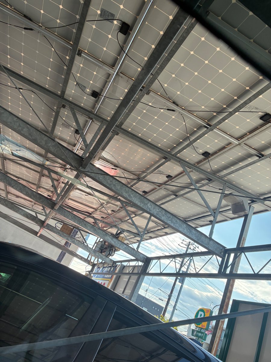 s00516's tweet photo. メガソーラーはきらいだけど駐車場屋根にソーラー使うのはヨシ(´･ω･`) https://t.co/rwLN560s75