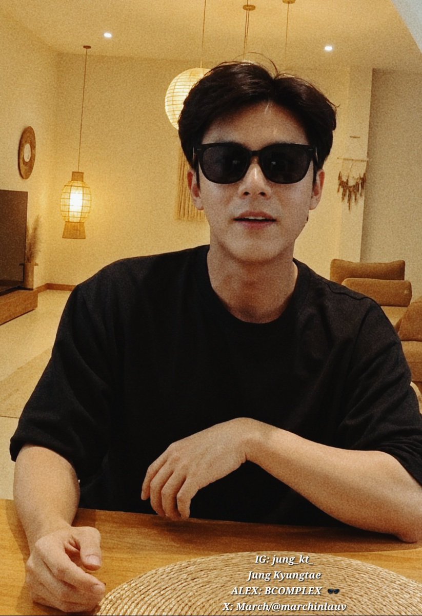 marchinlauv's tweet photo. โอเคมา!
ถ้าอยากโดนจองกูซ่าส์ดึงฟัน 🦷
เข้ามา!
#พี่จอง 🩷❤️🔥🚀
ALEX #BCOMPLEX 🕶✨️
#TOBEYOURCOMPLETE https://t.co/1YV1hI0nZq