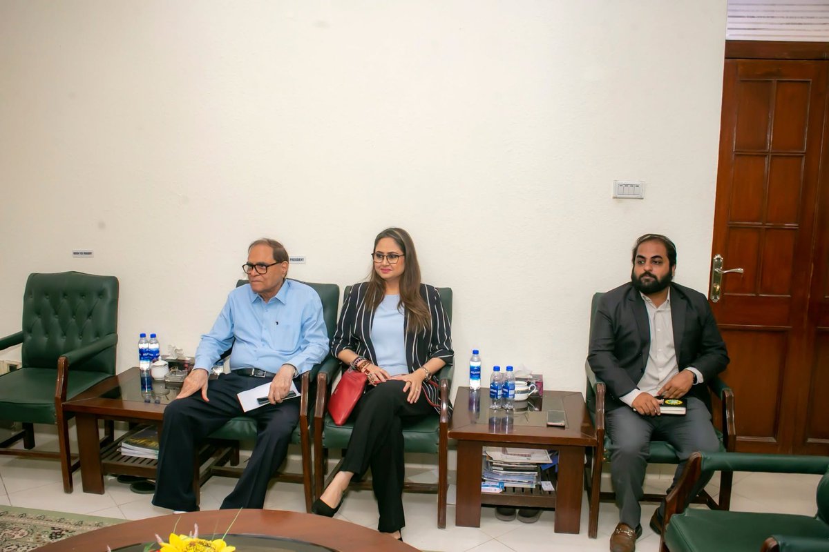 PIDC_Official's tweet photo. PIDC CEO Mr. Rizwan Bhatti, along with PIDC Board Members Ms. Sahibzadi Mahin Khan and Mr. Abdul Jabbar, met KCCI, NUTECH and NED University representatives to discuss future collaboration.

#PIDC #KCCI #Innovation #Pakistan https://t.co/BOWePDQo2V