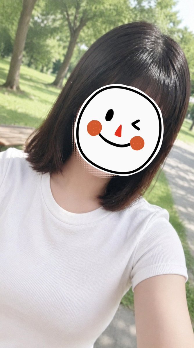 LuoPi73852's tweet photo. 岳母家附近工作結束
昨晚回到自己家
在浴室看到嬸嬸跟他小女兒
的內衣褲
我今天才發現小堂妹開始穿這種奶罩跟內衣褲了
沒玩多久就忍不住射了
嬸嬸抱歉
今天不射給你
我要射滿小堂妹 https://t.co/GRLd374Z7J