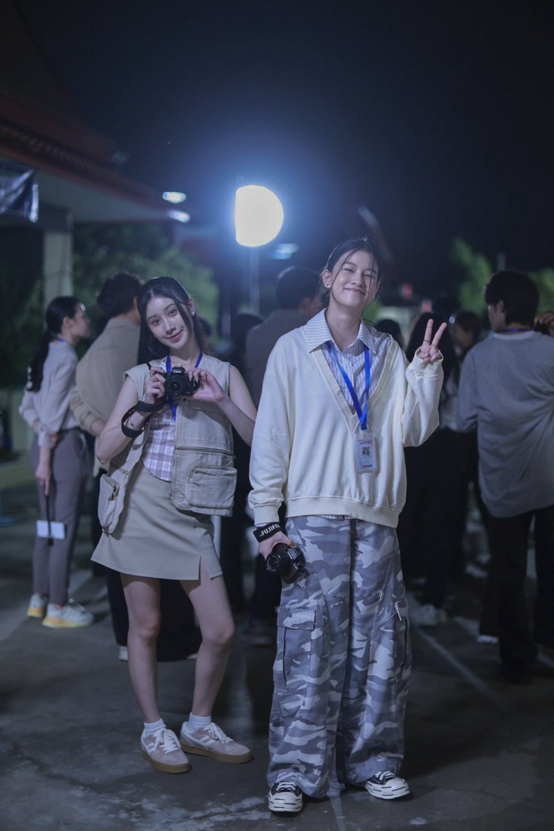MrKillSeries's tweet photo. วันนี้สองสาวเป็นนักข่าวภาคสนามคับ!📸

#MrKillSeriesEP4 
@Singha_Luang @mataaptr https://t.co/X9HZrdgNj6