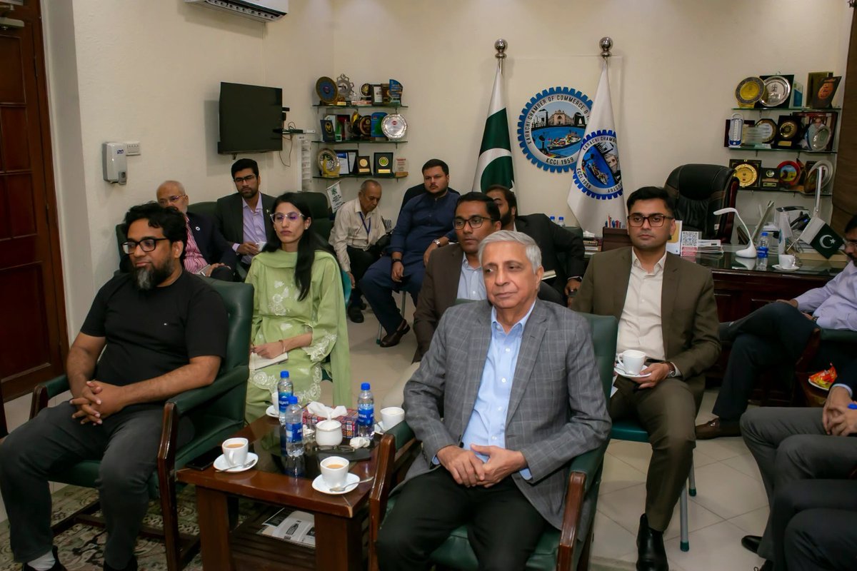 PIDC_Official's tweet photo. PIDC CEO Mr. Rizwan Bhatti, along with PIDC Board Members Ms. Sahibzadi Mahin Khan and Mr. Abdul Jabbar, met KCCI, NUTECH and NED University representatives to discuss future collaboration.

#PIDC #KCCI #Innovation #Pakistan https://t.co/BOWePDQo2V