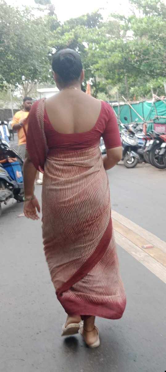 Kumar10270's tweet photo. bhabhi ke gand mein land dalkar tab chalo land ko Chus Chus kar Pani chhua deta Hai bhabhi https://t.co/49TxRTCyJt