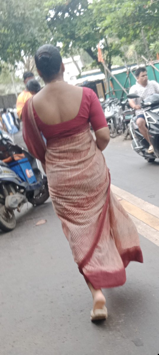 Kumar10270's tweet photo. chaddi kholne ke nahin chaddi hatakar land ghusa ke tab maja lo bhabhi ko https://t.co/bOwWDzhkzn