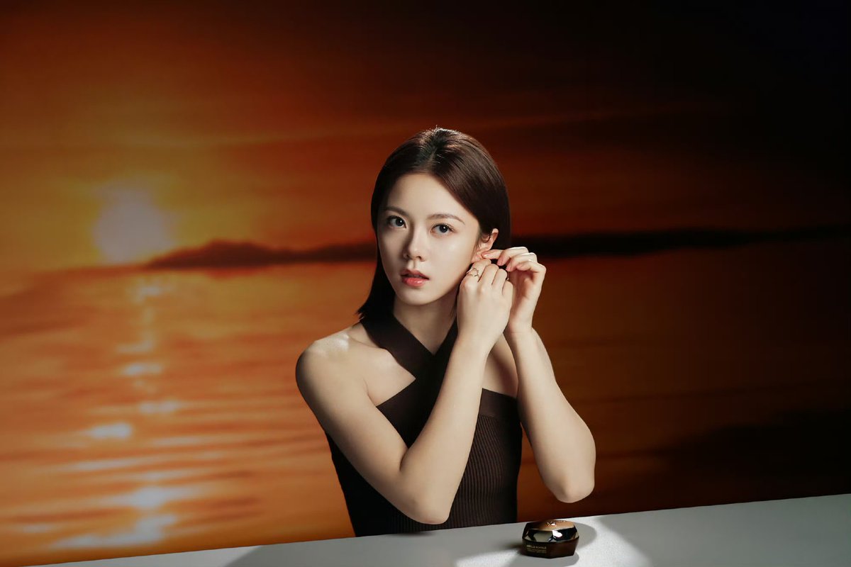 randmpersonjk's tweet photo. 2026.07.29
zjm studio | Weibo

Even under the scorching sun, I remain composed

#ZhaoJinmai 🌾 #赵今麦 https://t.co/0ZJixJBe9Q