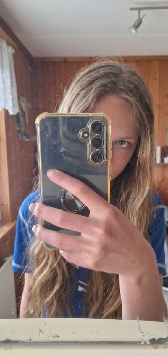 Lissy8r's tweet photo. Dein Geld gehört mir. 
Tribute oder verpiss dich. https://t.co/TGjlFqMQOx