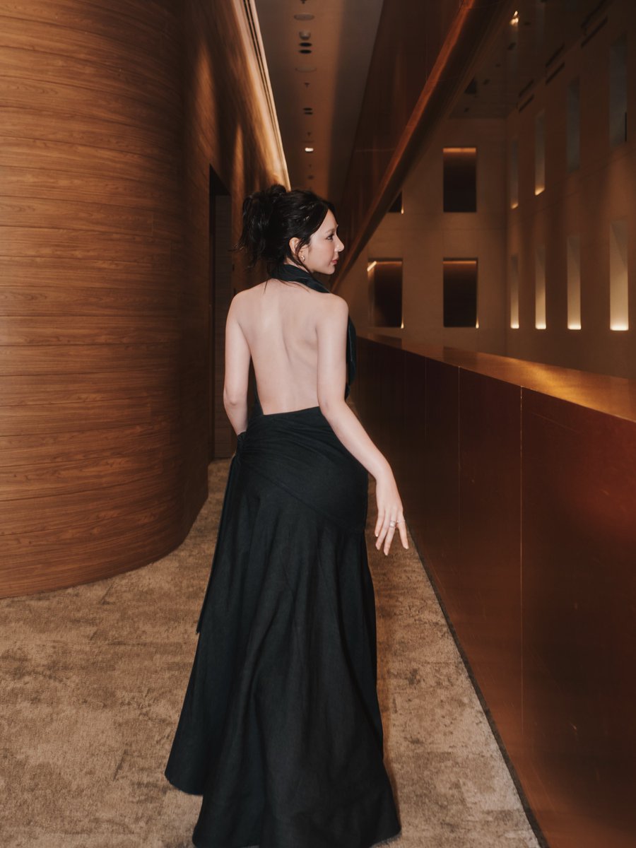 meenameenamanee's tweet photo. มาเธอร์นริลญา ไหว้แม่ฉันซะสิ https://t.co/T2ZegzCIID