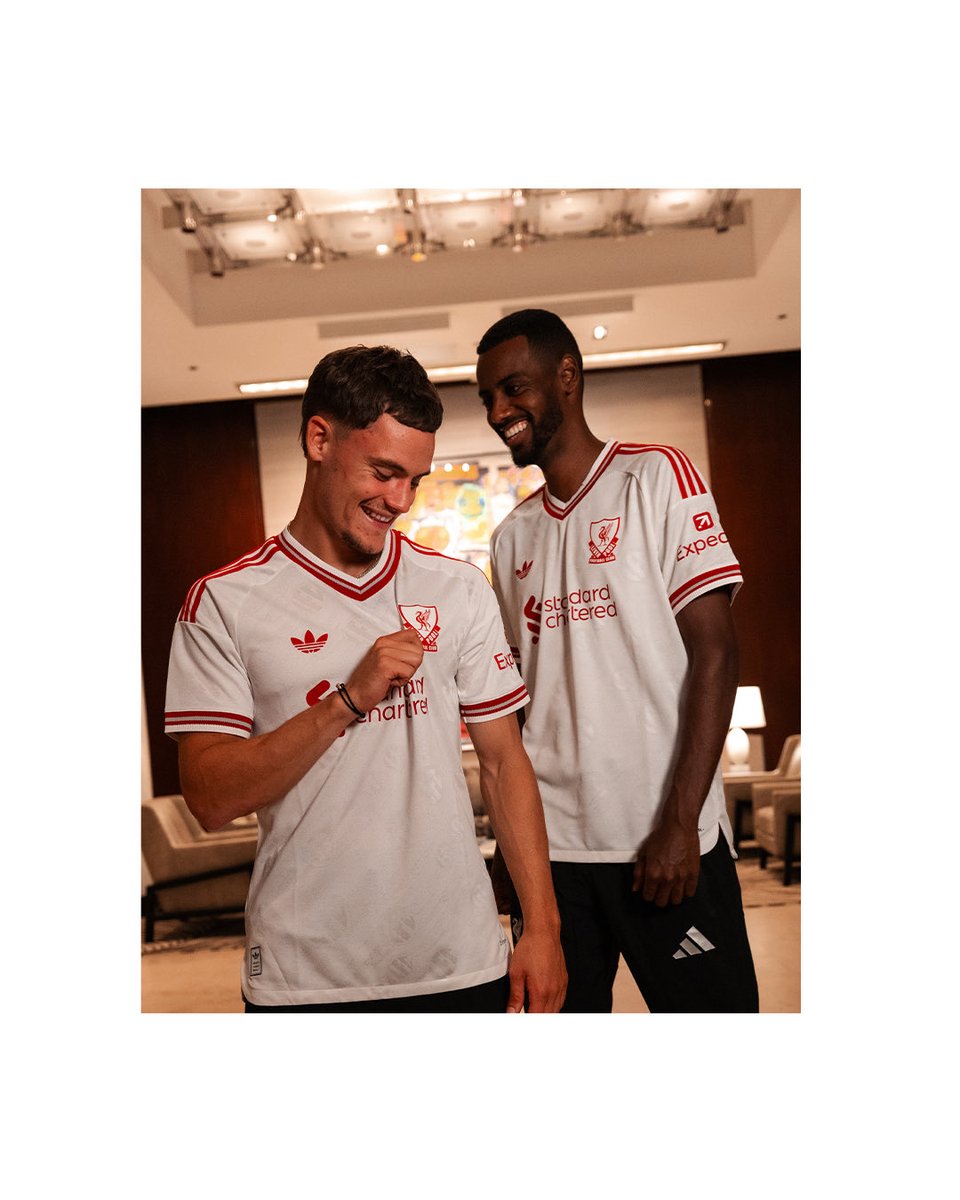 LFC_r11's tweet photo. ورانا سنوات جميلة معهم باذن الله فلو و إيزاك❤️😍 https://t.co/Vbp1chudi7