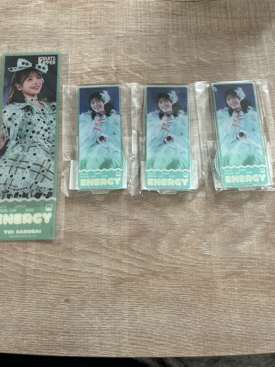 82Gqv's tweet photo. FRUITS ZIPPER すきくじ ENERGY

譲　画像

求　買取(定価＋送料)
　　異種 月足>櫻井

できるだけまとめて買取してくださる方優先です。
お心当たりの方はぜひお声かけください！！

#FRUTSZIPPER
#すきくじ
#ENERGY
#アイドル https://t.co/5ata9dQzIB