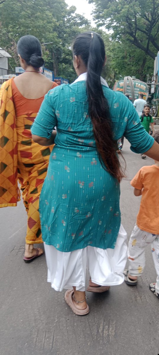 Kumar10270's tweet photo. up wali bhabhi hai Gand mein land jabardasti leti Hai khud Se https://t.co/02CxRQDvl8