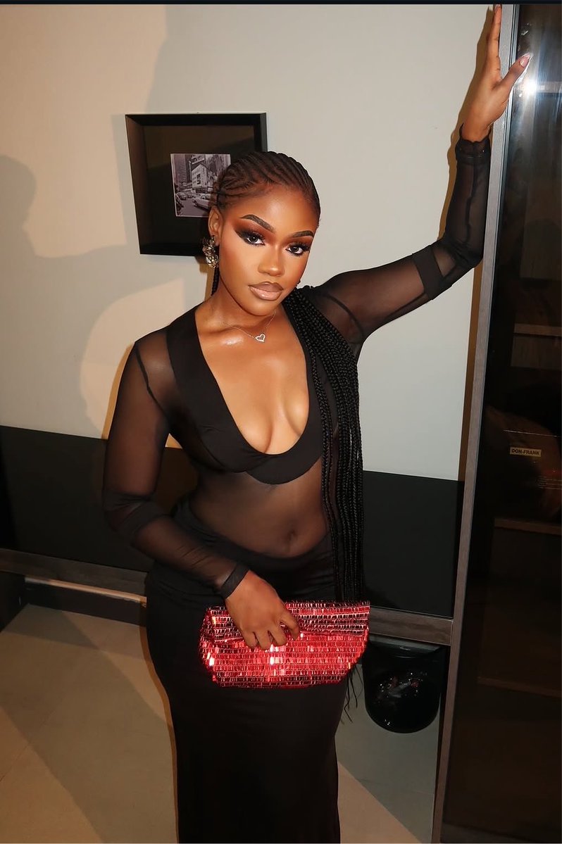 Baby_kismet's tweet photo. Stay mad, I’m glowing. https://t.co/JDIFTEz8Tp