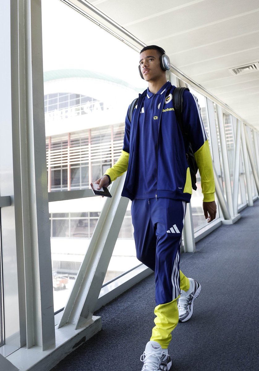 Jamaisback's tweet photo. AYILLL AYILLL #FenerinMaçıVar https://t.co/TwuUiN1Vwu