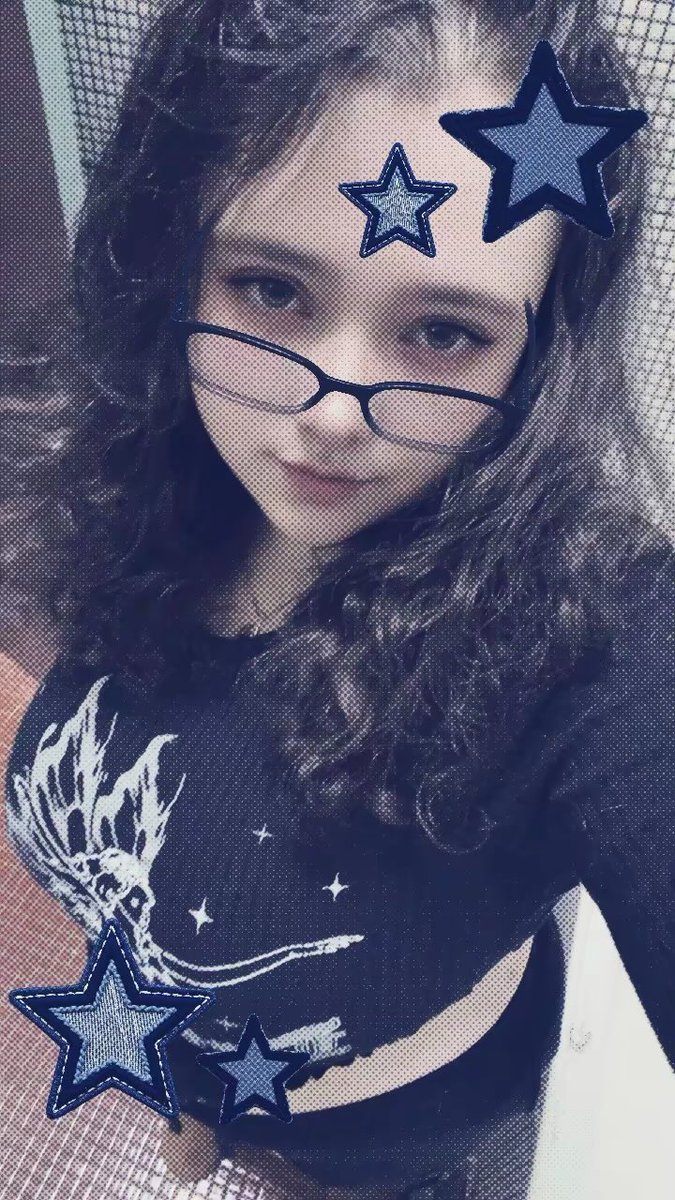 kirrassore's tweet photo. So I look coolll??? 👀👀 jk I’m a fattt chuddd #onlyfans #ootd https://t.co/t9yiyxgpDa