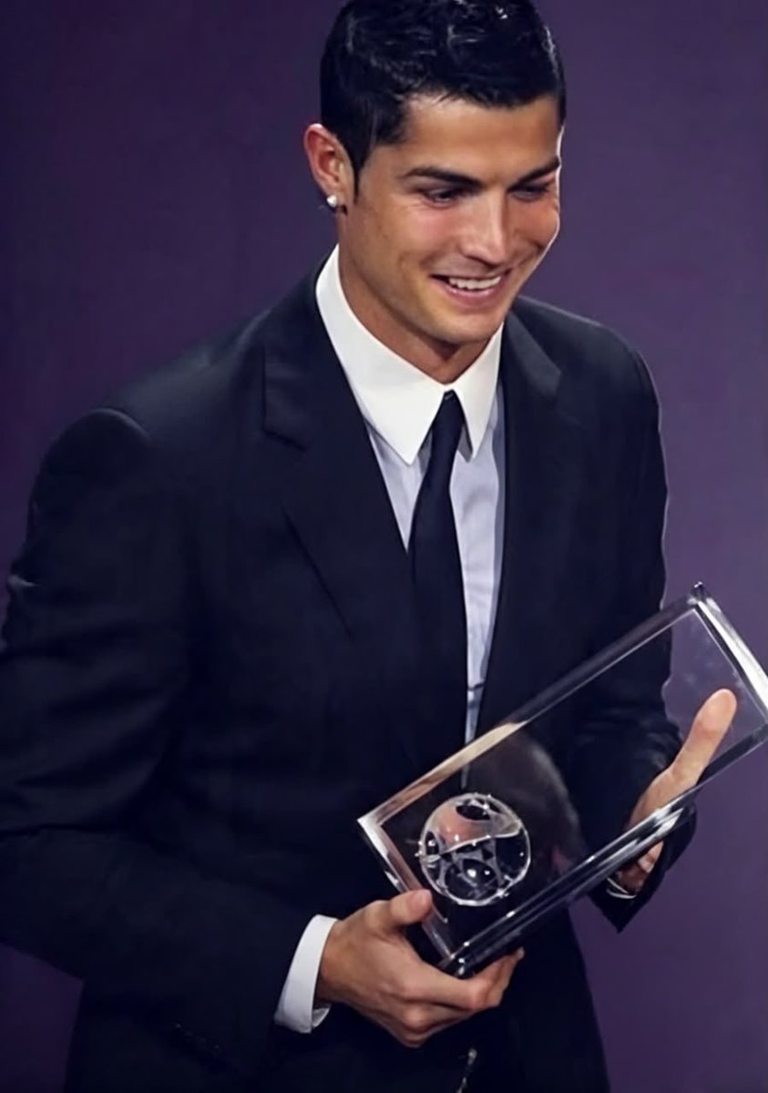 Pounzydegreat01's tweet photo. Show me Leo Messi  holding the Puskas award, else just know that he is not the greatest of all time https://t.co/PPc1RBIRBA