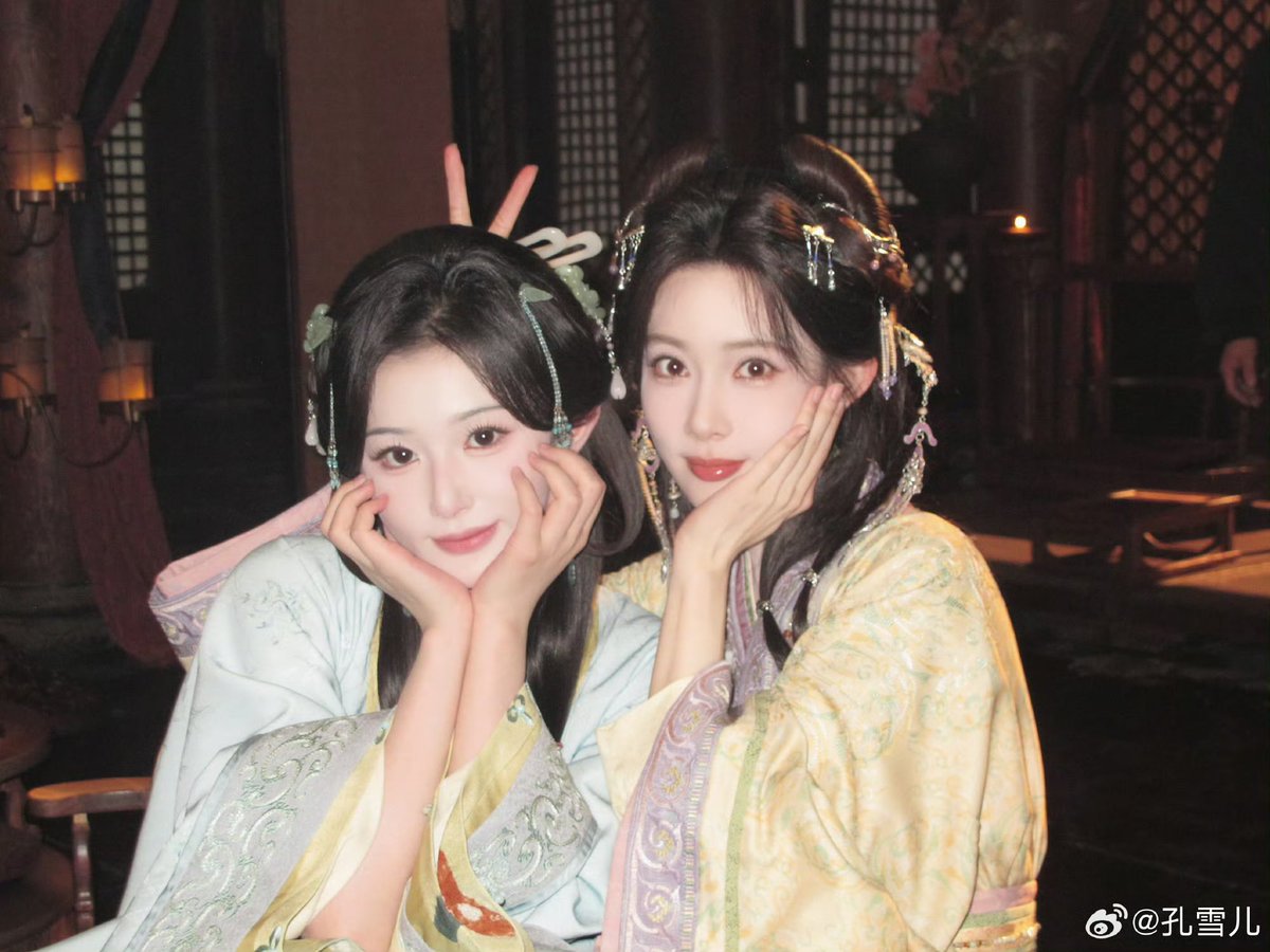 xueerr_'s tweet photo. Getting to play a role alongside with Meng Zi Yi jie once again. 

Filming of #EmpressReborn《将门独后》has officially ended for Shen Yue. 
A graceful and gentle young lady, accomplished in the four scholarly arts of the qin, weiqi, calligraphy and painting. https://t.co/kkVjydP6Yl