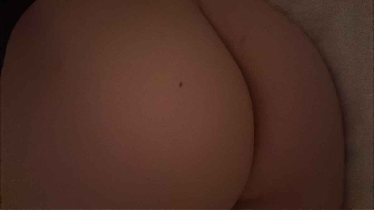 toshicals's tweet photo. i have a freckle on my ass cheek https://t.co/NentFQGWCS