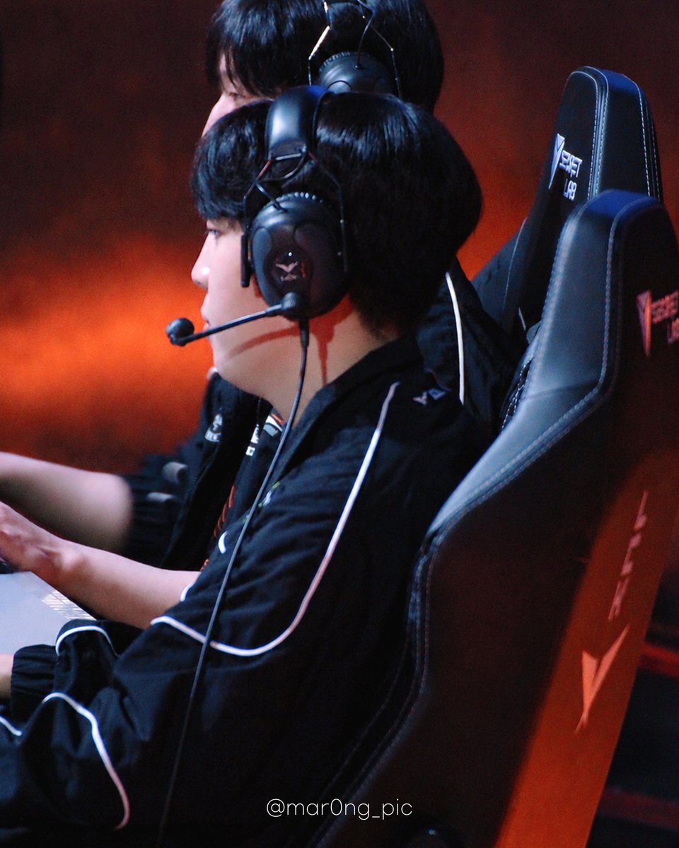 mar0ng_pic's tweet photo. 260404 LCK 1R T1 vs HLE
#Kanavi #카나비 #서진혁 https://t.co/c0v3cWfOKg