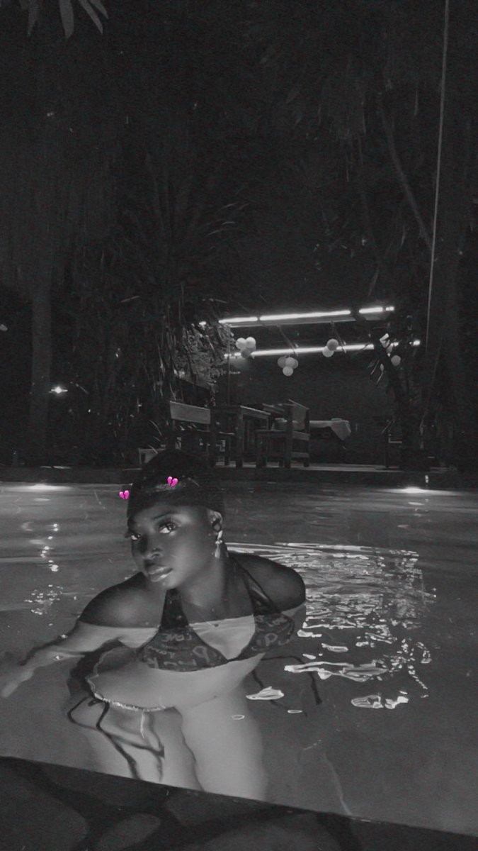 sweethuman26's tweet photo. Will do this a million times💦⛲️💋🌹 https://t.co/gzvOvuRR7A