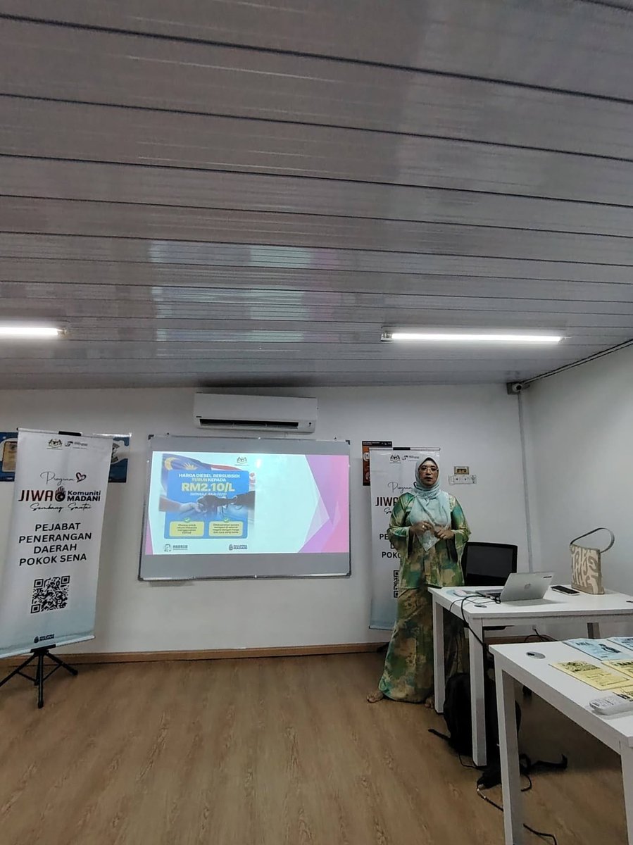 JapenSena's tweet photo. JIWA@KM SEMBANG SANTAI (KM JLN LANGGAR - JLN TELUK WANJAH)

29.7.2026 (Rabu)
8.30 pagi
NADI Alor Malai 

Pengisian program:
Taklimat Isu Semasa oleh Puan Intan Iryani Mohamad, Pegawai Penerangan Daerah Pokok Sena.
Taklimat oleh Puan Siti Rahmah Samsudin, dari SKMM Negeri Kedah https://t.co/GiSFgEHKc0