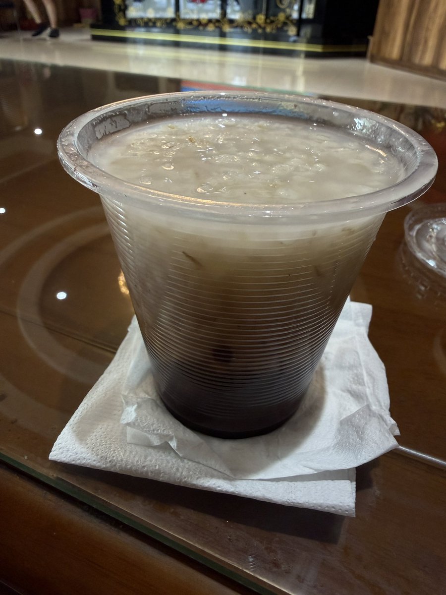 HuiPan16756's tweet photo. 吃吃喝喝
水蜜桃🍑的鮮甜
紅豆薏仁的美味
茶葉的回甘⋯真是美好的一天💗

 #台中 #定時消毒 #優質 #spa 
#油壓 #按摩 #指壓  #中清路  #預約 #養生會館 #開背 #點3 #大統領 #凱悅 https://t.co/vF7apZANGQ