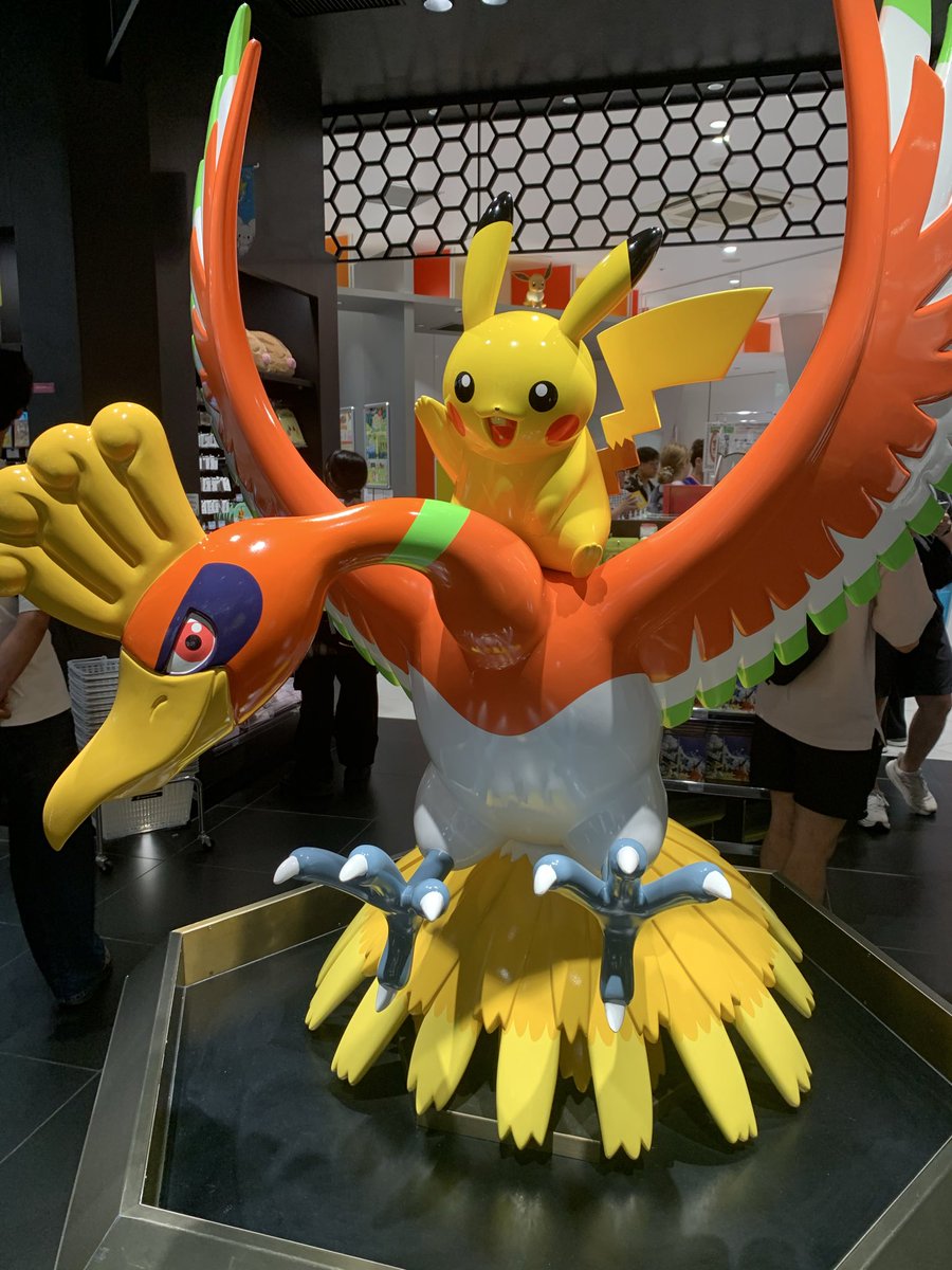 yumipoketto's tweet photo. ポケセンキョウト…行ってきました

店員のお兄さん　お姉さん　優しぃ… https://t.co/VCDCKAXwPY