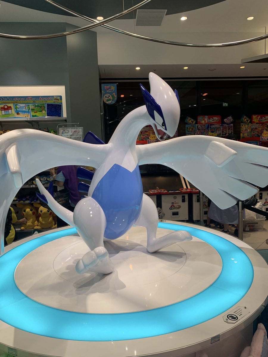 yumipoketto's tweet photo. ポケセンキョウト…行ってきました

店員のお兄さん　お姉さん　優しぃ… https://t.co/VCDCKAXwPY