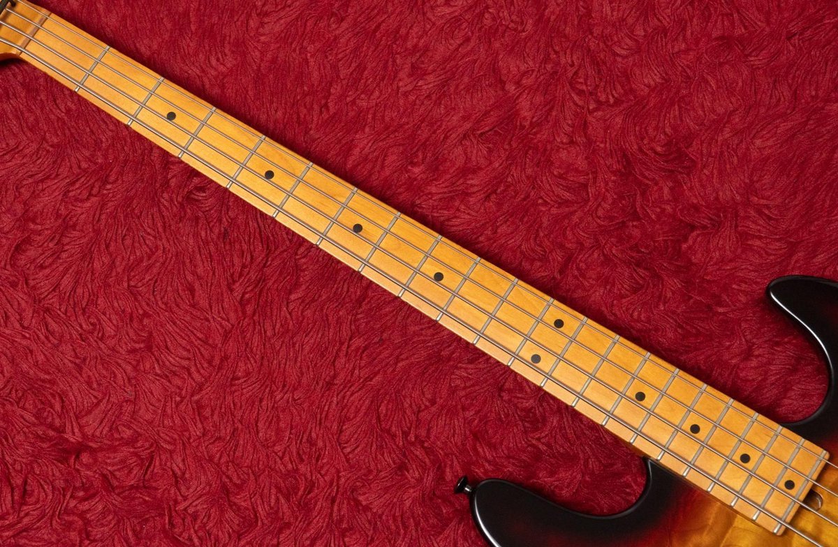 kaitorigeek's tweet photo. Pensa Suhr / Custom JB 

買取いたしました！

1993年製、Mas Hino氏によるカスタムJB。トップQuilted Maple×バックAshのボディにBartolini PUを搭載し、力強くシャープなNYサウンドが魅力の一本です。

↓LINEから簡単見積もり
https://t.co/8n3aOIOpVR https://t.co/ZirbPHTc0X