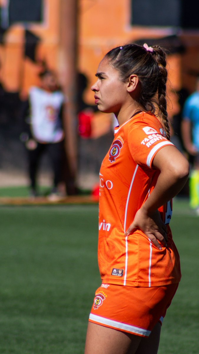 PremioSlotsMX's tweet photo. Cada partido es una oportunidad para demostrar que la pasión, el esfuerzo y la disciplina siempre juegan del mismo lado. ⚽🔥 ¡A dejarlo todo en la cancha!
#FútbolFemenil #FutbolMX #PasiónPorElFútbol #Deporte #VamosConTodo https://t.co/HnyBBhtxg8