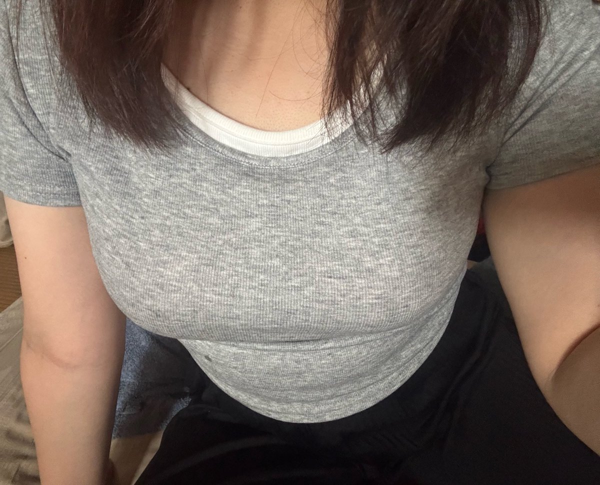 to2525mi's tweet photo. なんかぱつぱつや、、　#裏アカ女子 https://t.co/4u9MJJSmDY