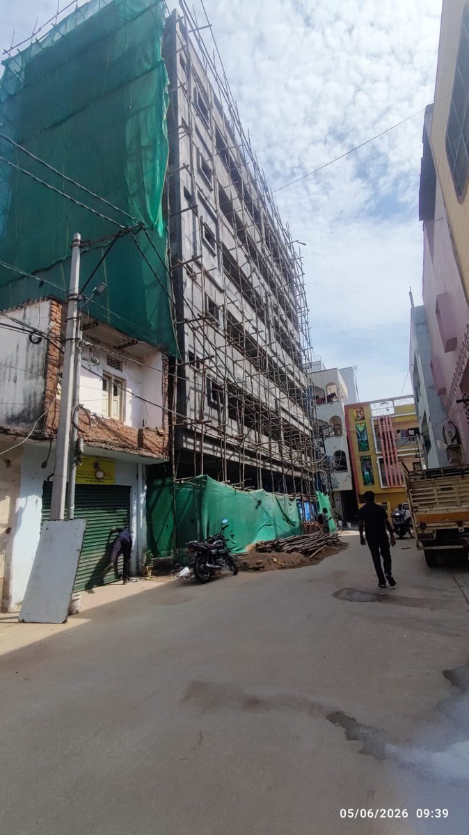 RamanRTIHRC's tweet photo. @TelanganaCMO @revanth_anumula @PawanKChandana CM Sir, despite repeated complaints, no demolition has been carried out, and the unauthorized building at https://t.co/krSQlqNyAB. 10-5-86/2,LBS Nagar, Shastri Nagar, Fatehnagar,C-3,has reportedly not been included in the Registration Department's prohibitory list. @MCMalkajgiri https://t.co/c6aaaOm5Zz