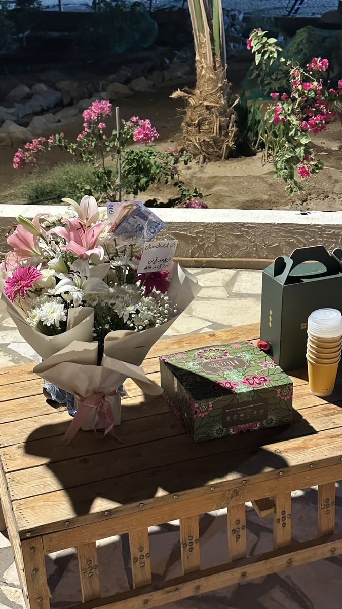 B_jerboa's tweet photo. يابعد قلبي وروحي صديقاتي كان أجمل يوم بالمزرعه وأجمل سبرايز ♥️♥️♥️🌲 https://t.co/aLb8LnF9qz