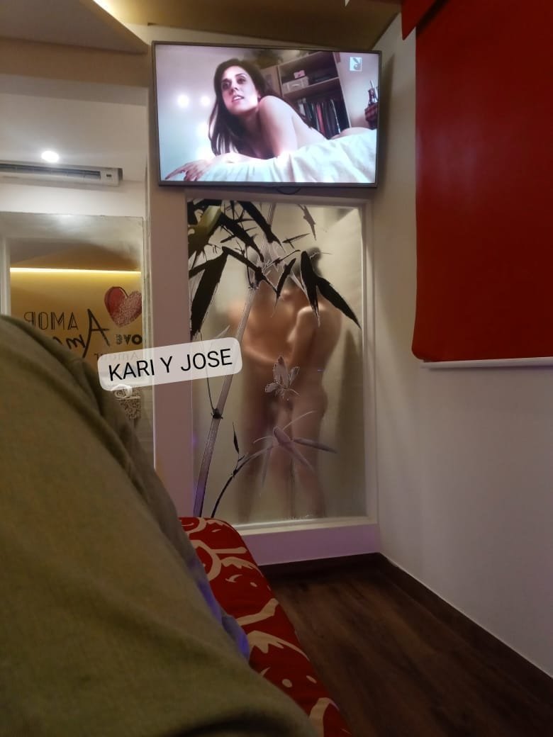kari_Jose16's tweet photo. Se busca single entre 20 y 33 años interesados enviar edad foto y propuesta por DM... 

Se busca single ocasional o de planta de preferencia...RT https://t.co/xDYgLGFTrg
