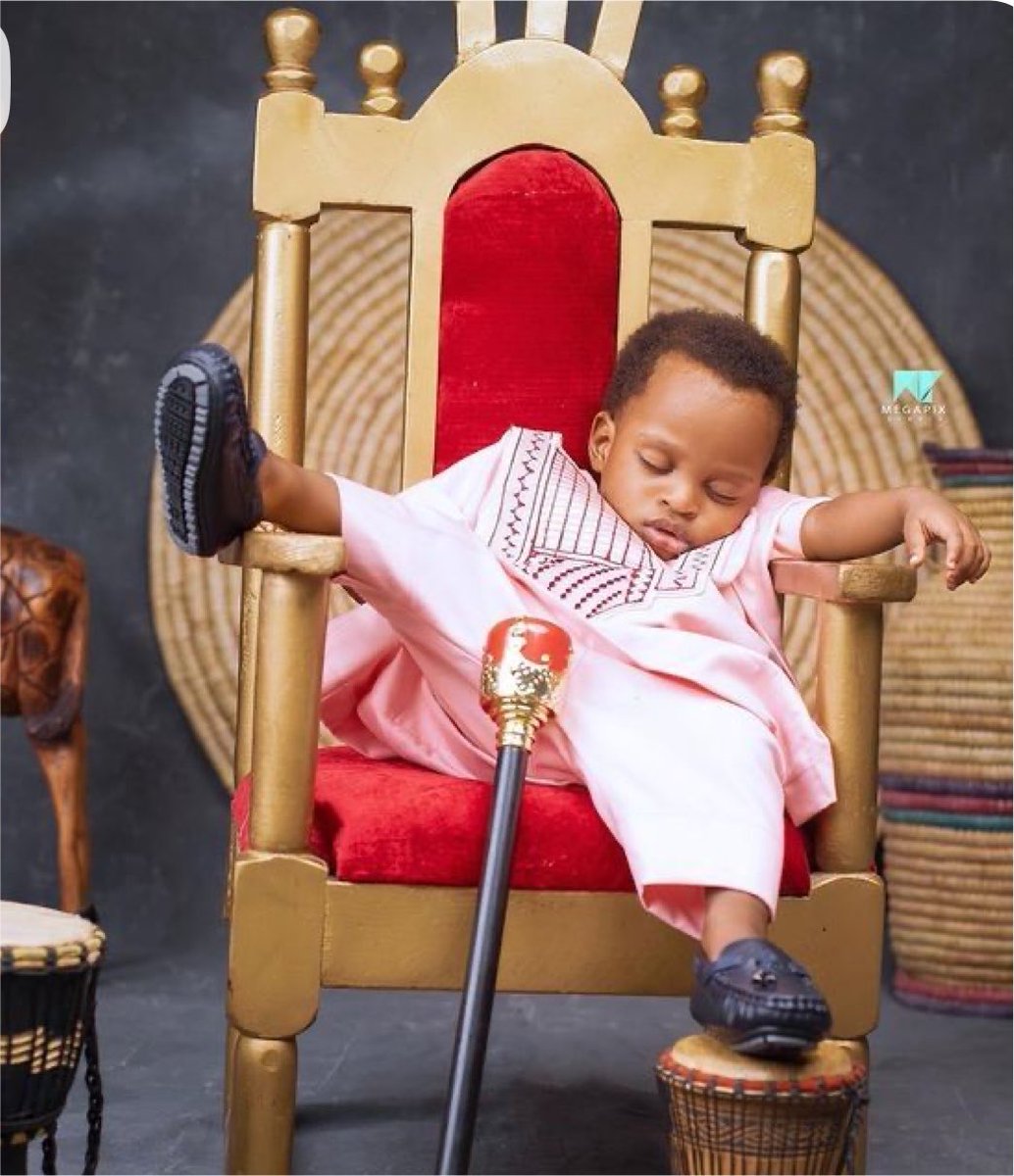 YourOptimalSVA's tweet photo. The king and Queen of akoko kingdom are sleeping on the throne ke who will rule over this judgment wey kinsmen just bring https://t.co/oZ5WLSiCjA