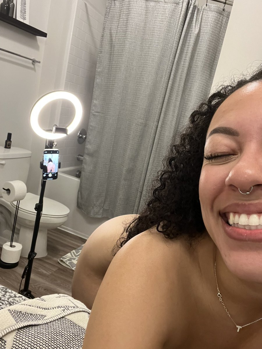 candy_babe28600's tweet photo. i wanna make you cum ALL THE FUCKING TIME 👏👏👏 https://t.co/HGqFkgRqKR