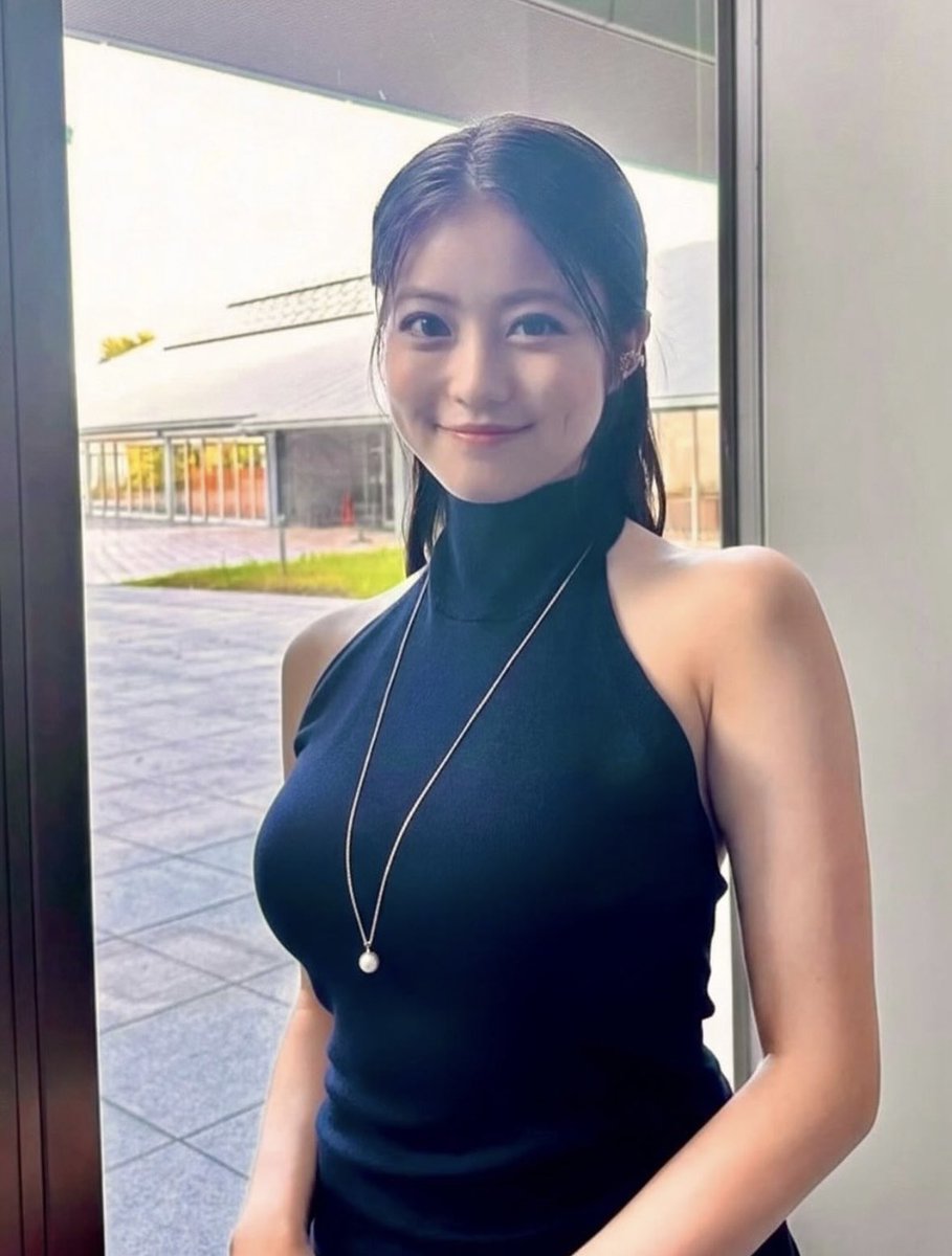 OppaiLoves1016's tweet photo. 美桜💕💕意外と巨乳のおっぱいをお持ち💕チュパ💕チュパ💕したい、また写真集出しても全然良い💕むしろまだ全然出せる体型だし年齢💕 https://t.co/m5PVpoxnoC