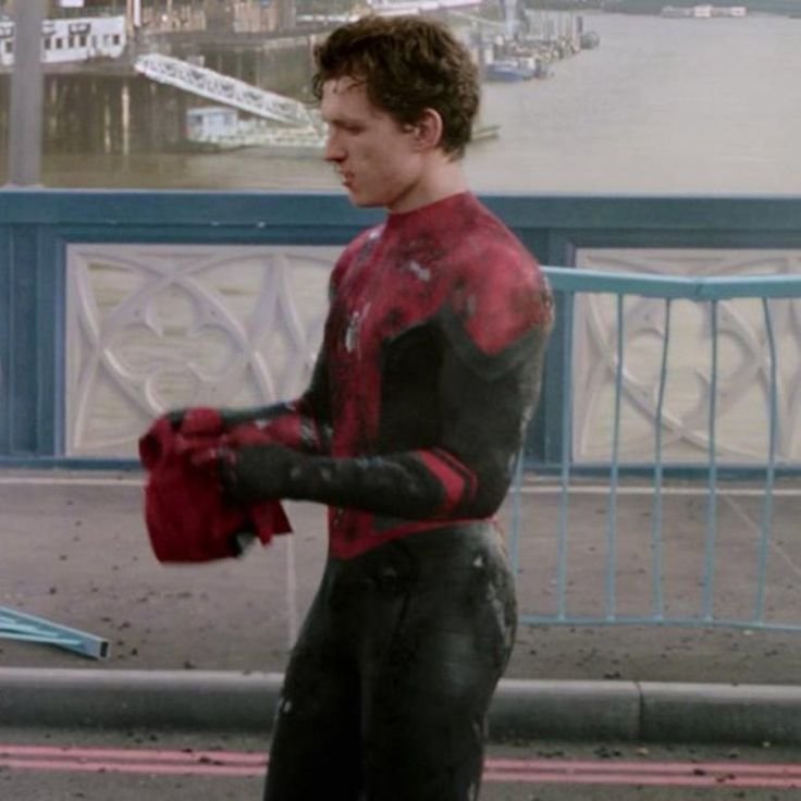 spideyplaps's tweet photo. the  cock   vs   the  hero  .

hope  you're  all  gonna  be  tuning  in  seeing  him  on  the  big  screen  ! 

     #SpiderManBrandNewDay   🕷 https://t.co/5g9YPCKJHM