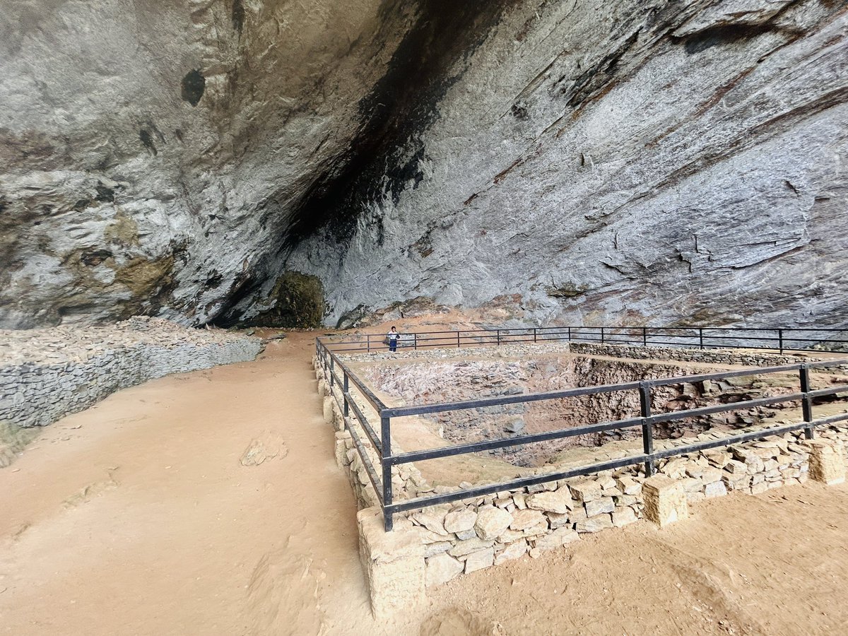 janindudewa's tweet photo. Pahiyangala , with evidence of modern humans living there about 37000years ago. #srilanka https://t.co/8aTsIva7yT